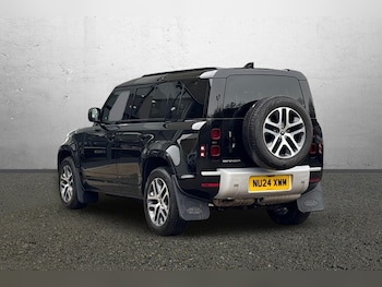Used Land Rover Defender 2024 for sale - 77965400: Photo