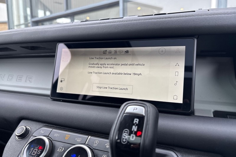 Used Land Rover Defender 2024 for sale - 77965400: Photo 40