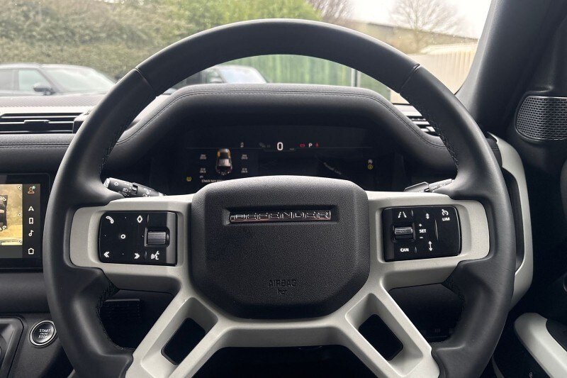 Used Land Rover Defender 2023 for sale - 77554984: Photo 27