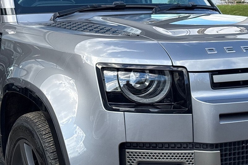 Used Land Rover Defender 2024 for sale - 78090466: Photo 18