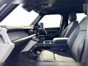 Used Land Rover Defender 2024 for sale - 78090466: Photo