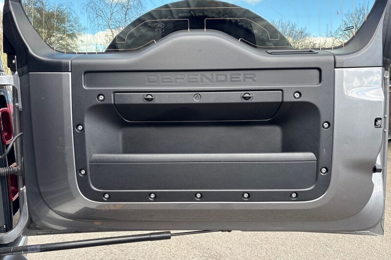Used Land Rover Defender 2024 for sale - 78090466: Photo 44