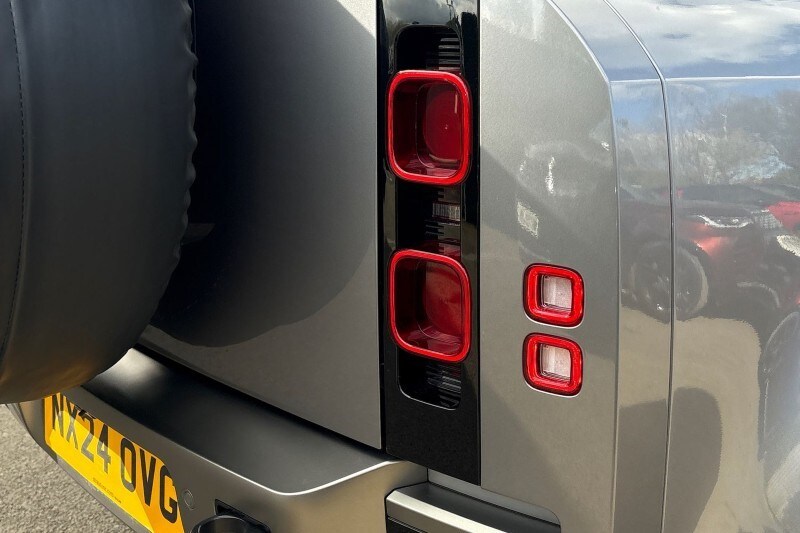 Used Land Rover Defender 2024 for sale - 78090466: Photo 51