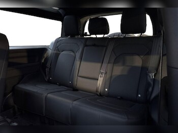 Used Land Rover Defender 2025 for sale - 77445774: Photo