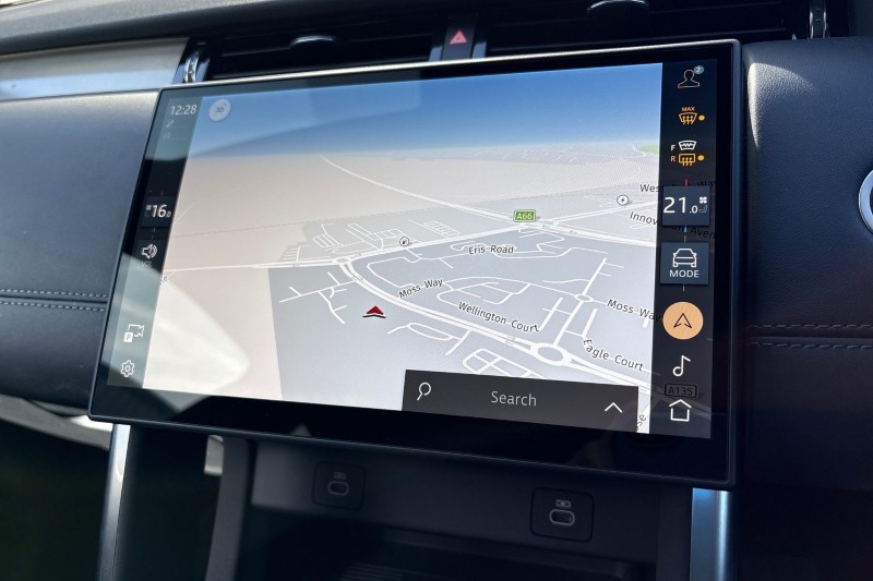 Used Land Rover Discovery Sport 2025 for sale - 76980965: Photo 11