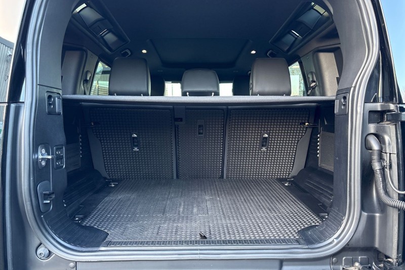 Used Land Rover Defender 2021 for sale - 76982515: Photo 10