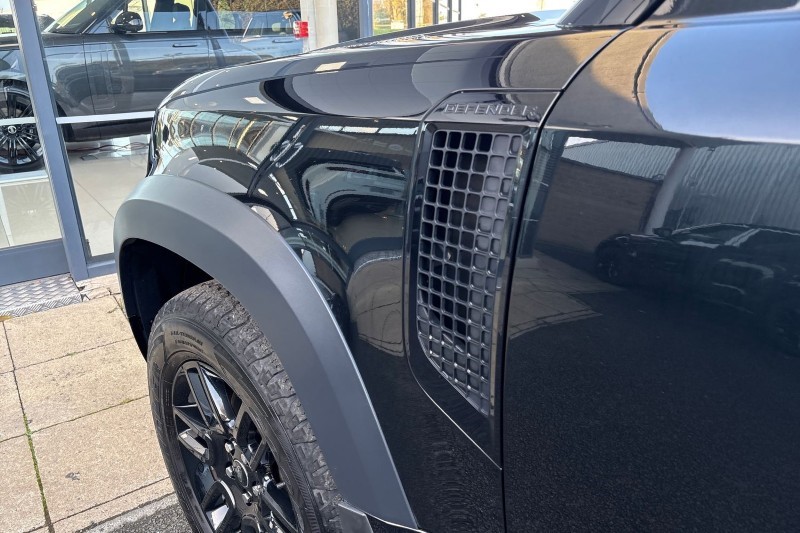 Used Land Rover Defender 2021 for sale - 76982515: Photo 20