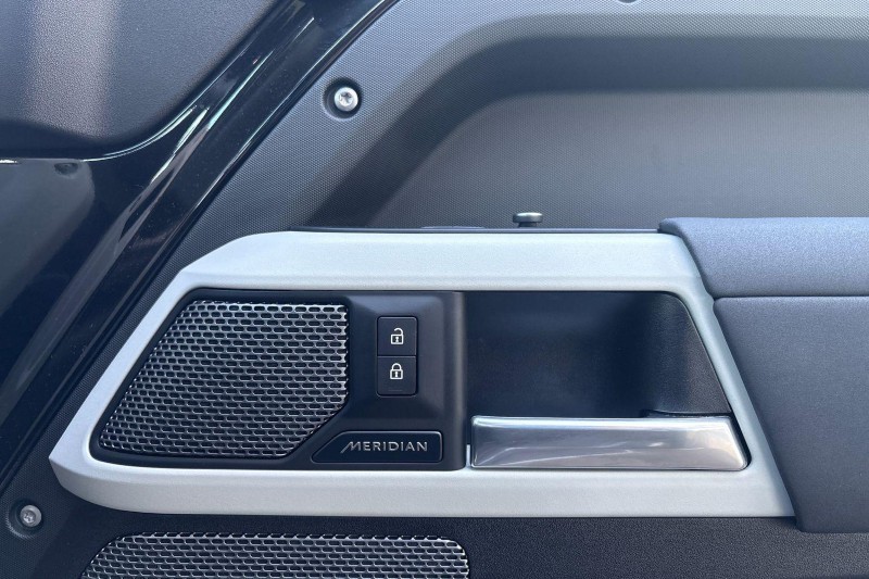 Used Land Rover Defender 2021 for sale - 76982515: Photo 23