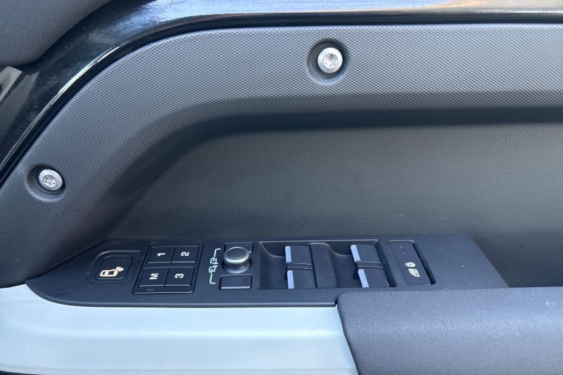 Used Land Rover Defender 2021 for sale - 76982515: Photo 24