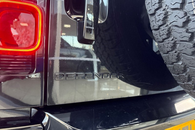 Used Land Rover Defender 2021 for sale - 76982515: Photo 50