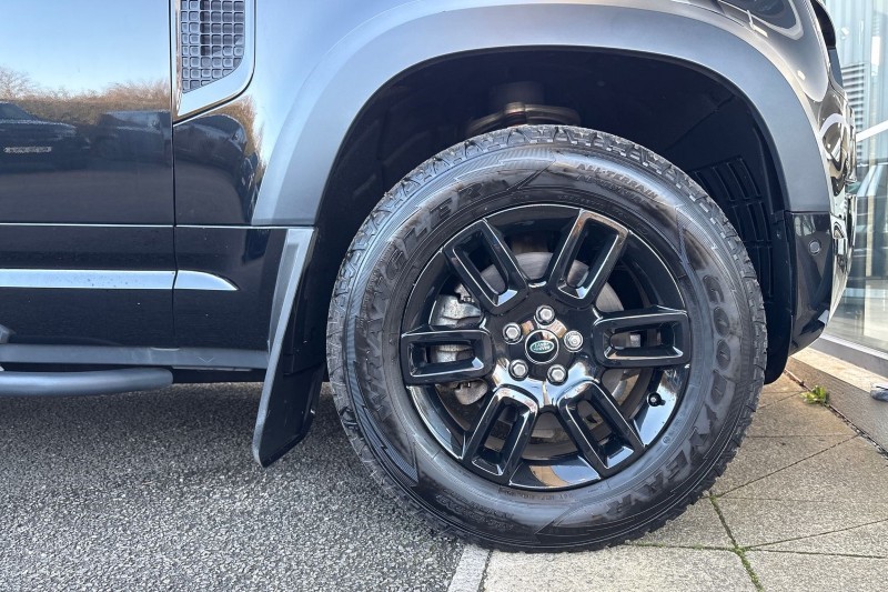 Used Land Rover Defender 2021 for sale - 76982515: Photo 8