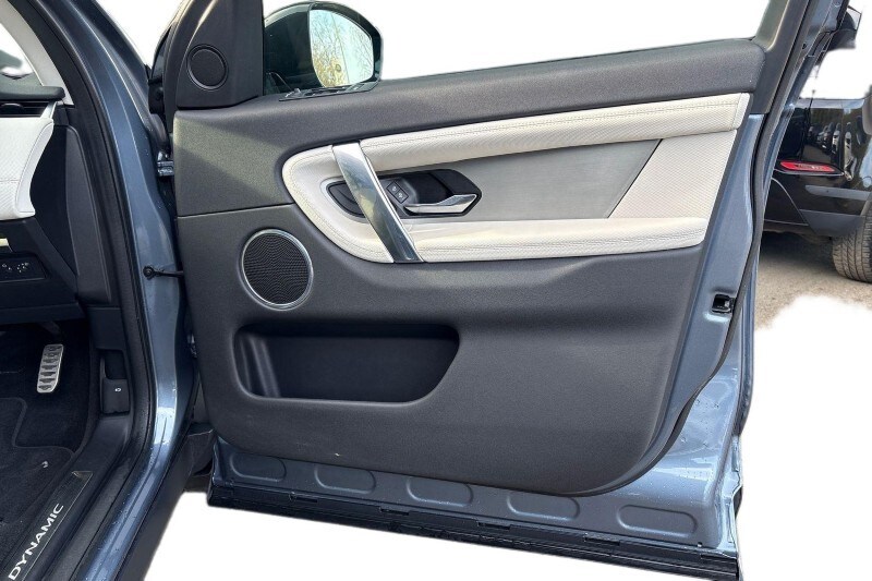 Used Land Rover Discovery Sport 2022 for sale - 77945581: Photo 23