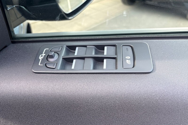 Used Land Rover Discovery Sport 2022 for sale - 77945581: Photo 24