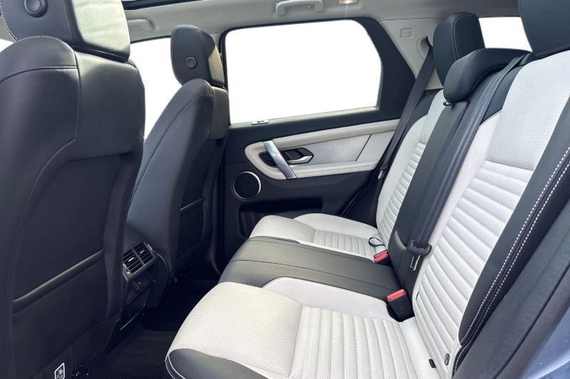 Used Land Rover Discovery Sport 2022 for sale - 77945581: Photo 4