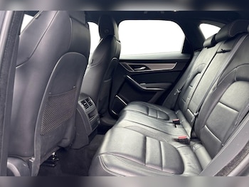 Used Jaguar F-Pace 2021 for sale - 76981510: Photo