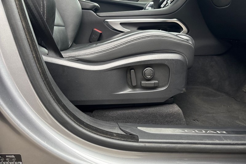 Used Jaguar F-Pace 2023 for sale - 76981638: Photo 25