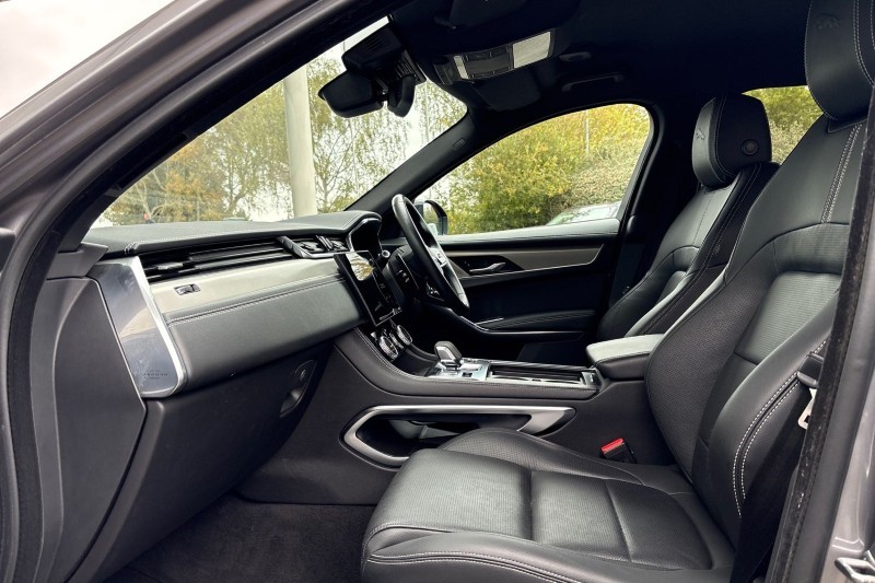 Used Jaguar F-Pace 2023 for sale - 76981638: Photo 3