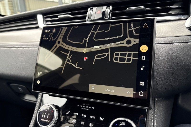 Used Jaguar F-Pace 2023 for sale - 76981638: Photo 32