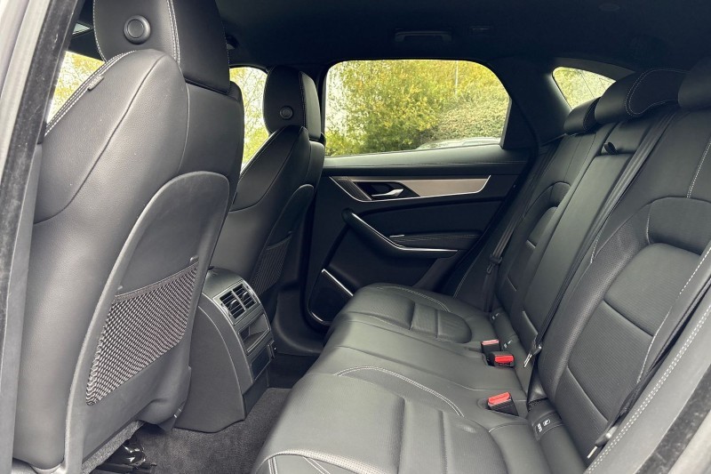 Used Jaguar F-Pace 2023 for sale - 76981638: Photo 4