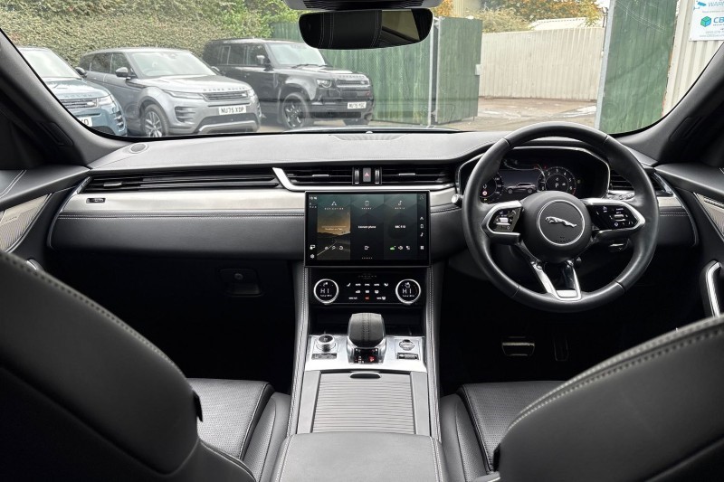 Used Jaguar F-Pace 2023 for sale - 76981638: Photo 9