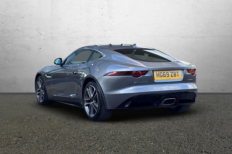 Used Jaguar F-Type 2019 for sale - 77001371: Photo 2