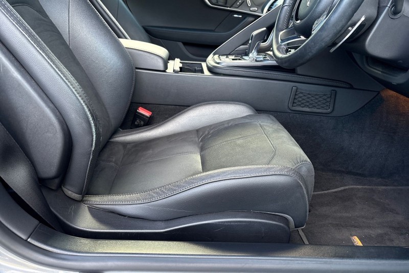 Used Jaguar F-Type 2019 for sale - 77001371: Photo 25