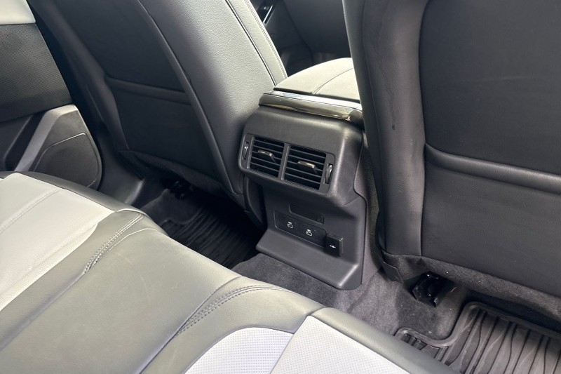 Used Land Rover Range Rover Velar 2025 for sale - 76980829: Photo 18