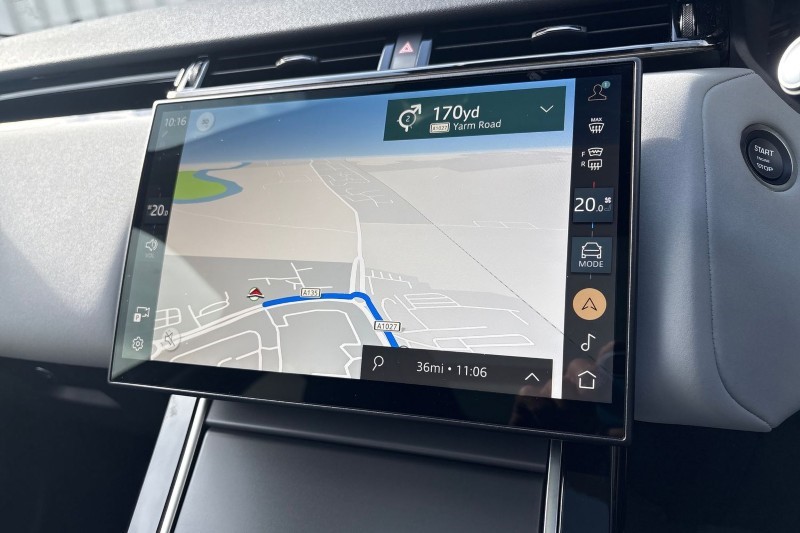 Used Land Rover Range Rover Velar 2025 for sale - 76980829: Photo 32