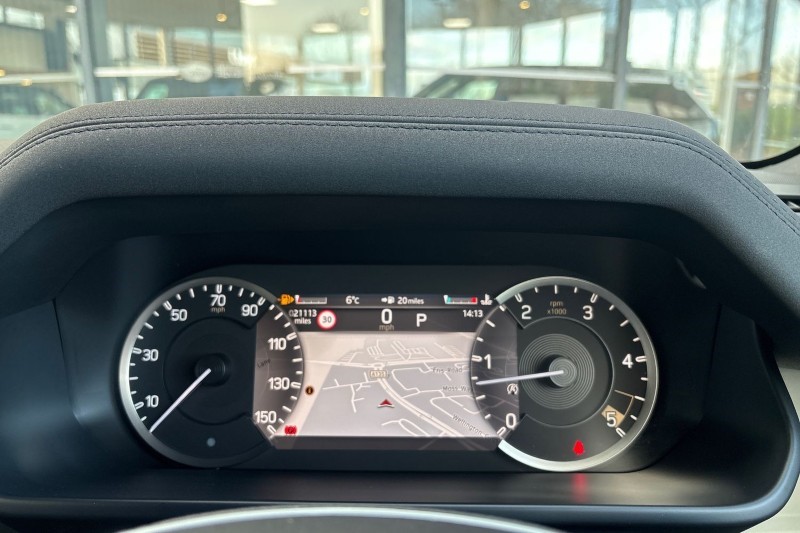 Used Land Rover Defender 2023 for sale - 77225310: Photo 16