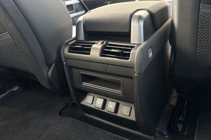 Used Land Rover Defender 2023 for sale - 77225310: Photo 18