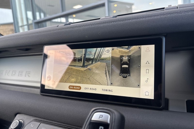 Used Land Rover Defender 2023 for sale - 77225310: Photo 32