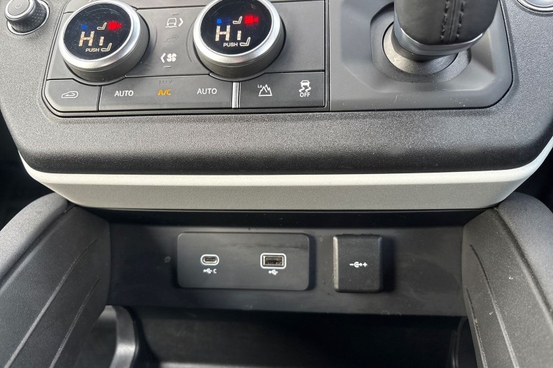 Used Land Rover Defender 2023 for sale - 77225310: Photo 38