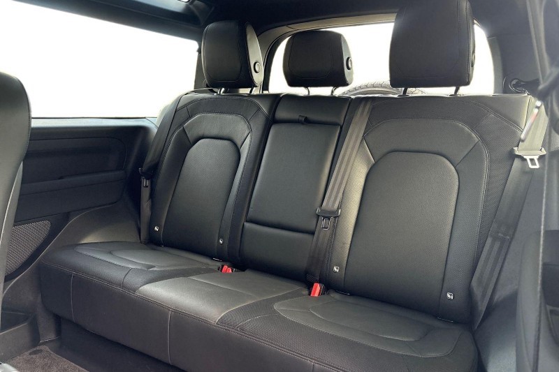 Used Land Rover Defender 2023 for sale - 77225310: Photo 4