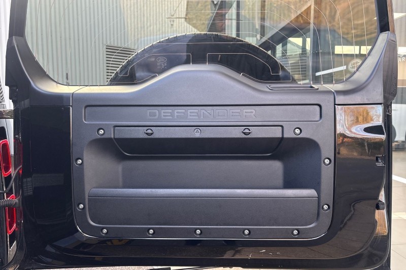 Used Land Rover Defender 2023 for sale - 77225310: Photo 43