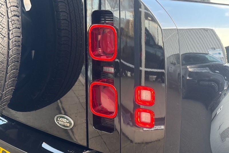 Used Land Rover Defender 2023 for sale - 77225310: Photo 50