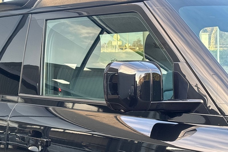 Used Land Rover Defender 2023 for sale - 77225310: Photo 53