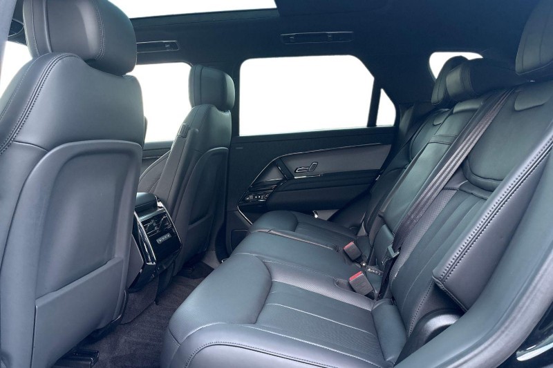 Used Land Rover Range Rover Sport 2025 for sale - 76981279: Photo 4