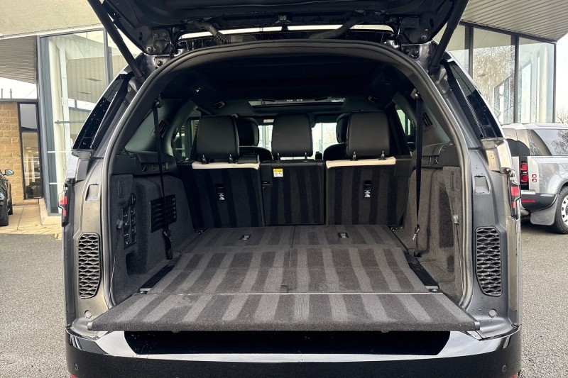 Used Land Rover Discovery 2022 for sale - 76982023: Photo 10