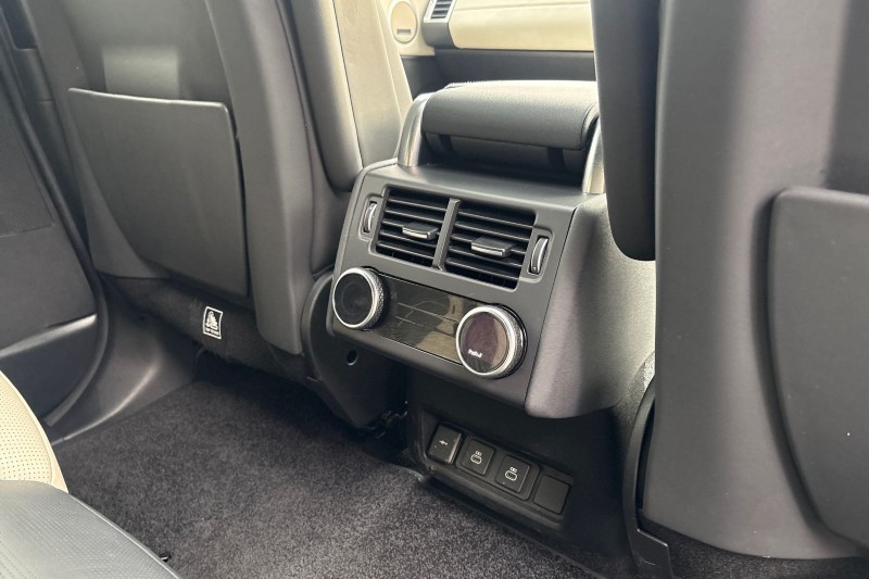 Used Land Rover Discovery 2022 for sale - 76982023: Photo 18