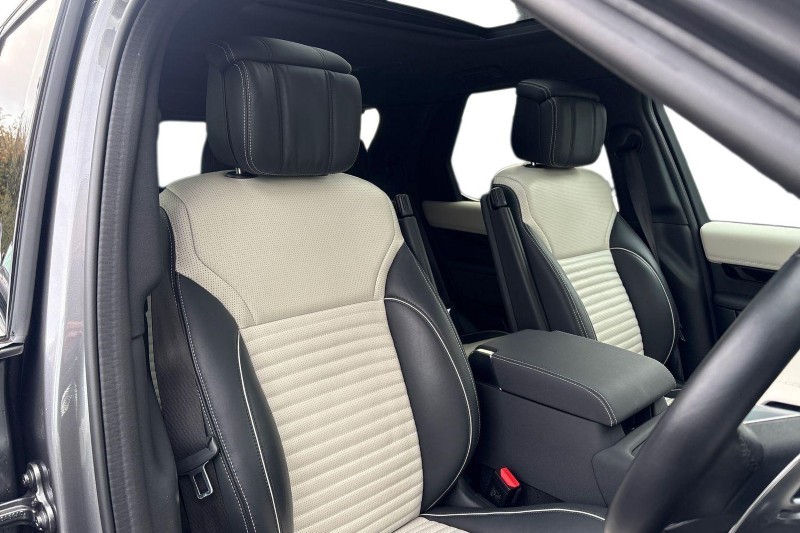 Used Land Rover Discovery 2022 for sale - 76982023: Photo 26