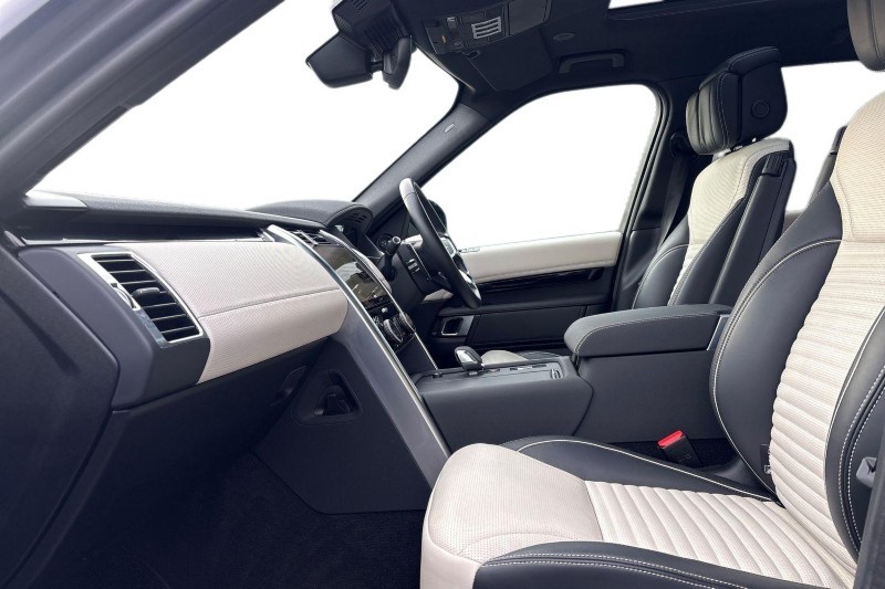 Used Land Rover Discovery 2022 for sale - 76982023: Photo 3