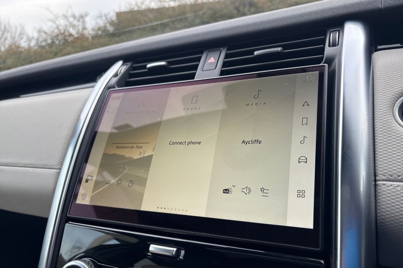 Used Land Rover Discovery 2022 for sale - 76982023: Photo 30