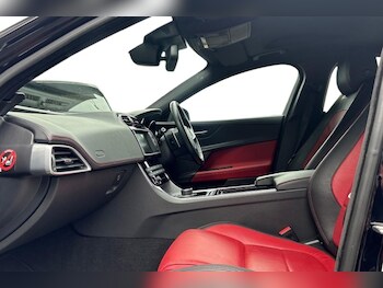 Used Jaguar XE 2017 for sale - 78643851: Photo