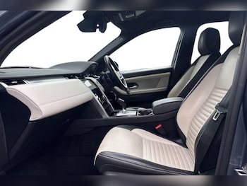 Used Land Rover Discovery Sport 2023 for sale - 78465668: Photo