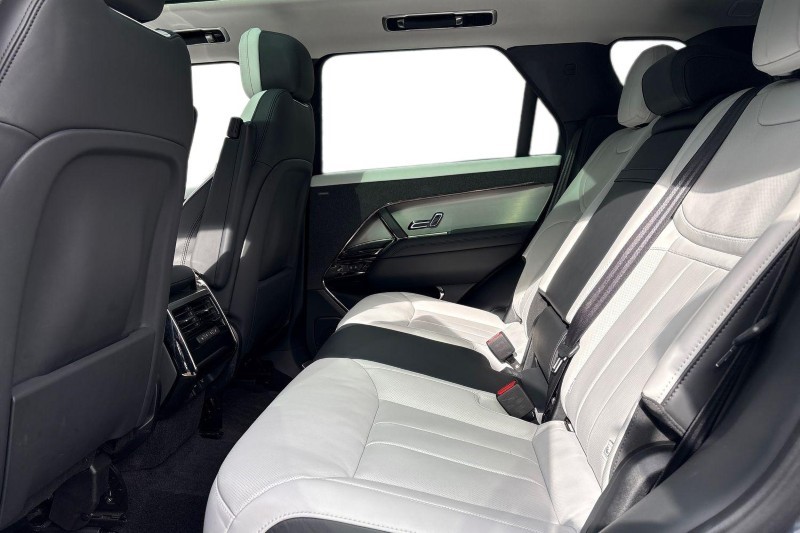 Used Land Rover Range Rover Sport 2023 for sale - 78077697: Photo 4