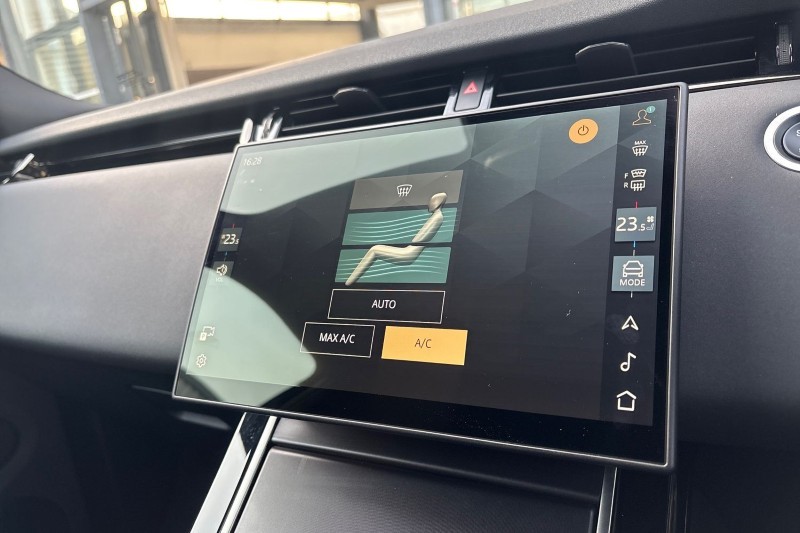 Used Land Rover Range Rover Evoque 2025 for sale - 77973651: Photo 34