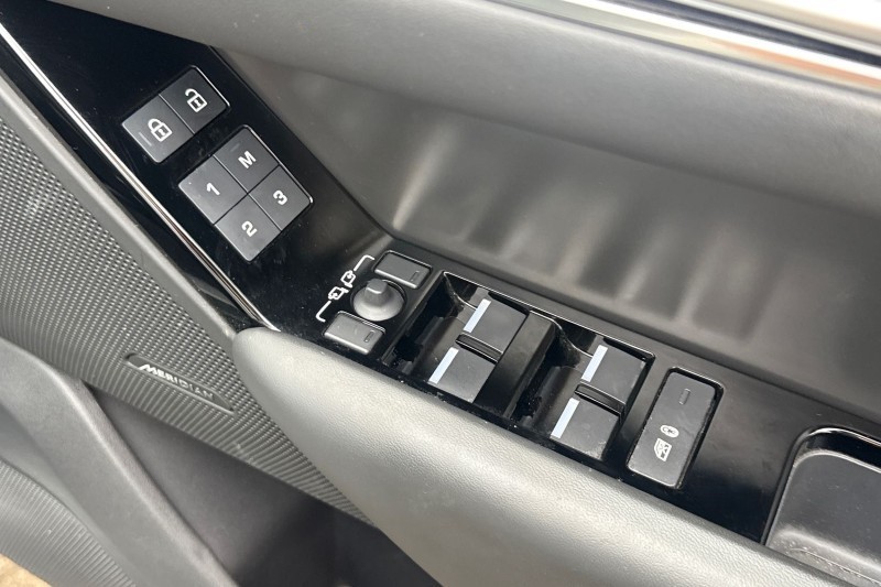 Used Land Rover Range Rover Velar 2023 for sale - 77803976: Photo 23