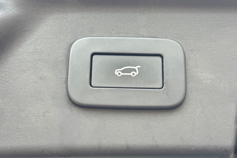 Used Land Rover Range Rover Velar 2023 for sale - 77803976: Photo 39