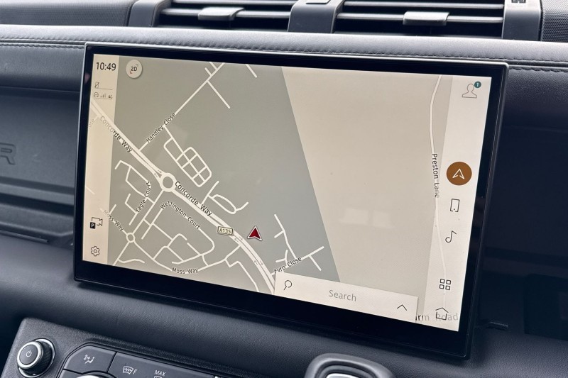 Used Land Rover Defender 2022 for sale - 76981077: Photo 11