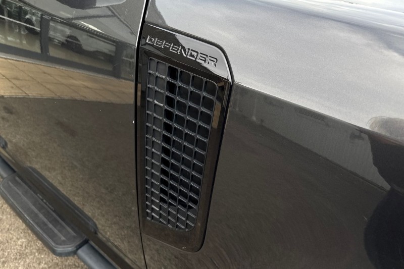 Used Land Rover Defender 2022 for sale - 76981077: Photo 20